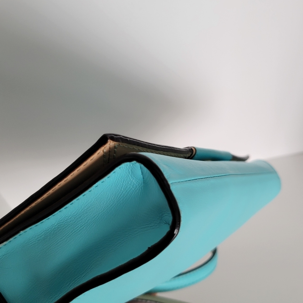 Kate Spade New York Crossbody Clutch Like New - Picture 7 of 12